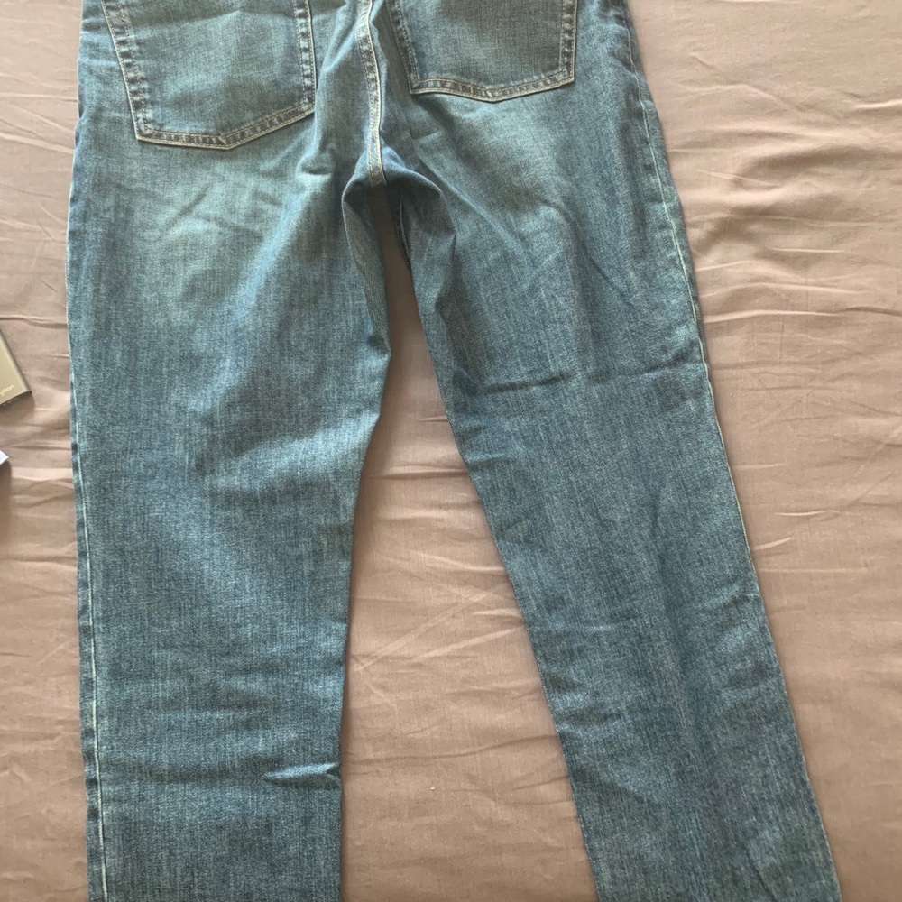 Everlane curvy cheeky cropped jeans